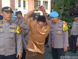 Ratusan Polisi Jaga Ketat PN Sampang Jelang Vonis Wakil Ketua DPRD