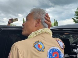 Balihonya di Tulungagung Dicoreti Ndasmu, Ganjar: Ndasku Enek Uwane!