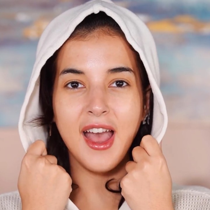 <p><em>Beauty influencer</em> Tasya Farasya turut meramaikan pernikahan Pangeran Mateen dengan Anisha Kalebic di media sosial, Bunda. Cara yang ia lakukan yakni dengan <em>re-create</em> riasan Anisha. (Foto: Instagram @tasyafarasya)<br /><br /><br /></p>