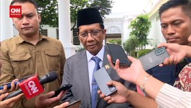 VIDEO: Isu Sri Mulyani Mundur Dari Menkeu, Mahfud: Saya Gak Tau