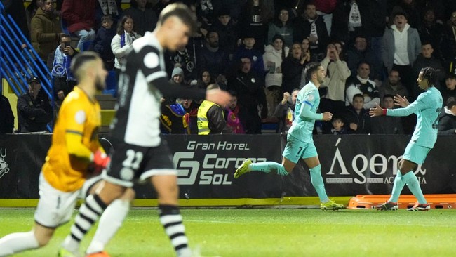 Barcelona lolos ke babak perempat final Copa del Rey usai mengalahkan klub kasta ketiga Liga Spanyol Unionistas 3-1, Jumat (19/1) dini hari WIB.