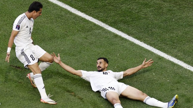 Irak berhasil mengalahkan Jepang dalam laga Piala Asia di Al Rayyan, Jumat (19/1). Aymen Hussein jadi bintang di laga ini.