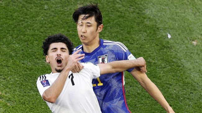 Irak berhasil memimpin 2-0 atas Jepang di babak pertama pada laga Piala Asia yang berlangsung di Education City Stadium, Jumat (19/1).
