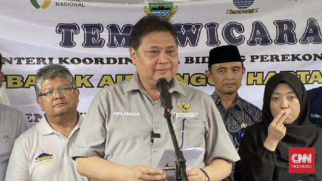 Pemerintah Bakal Permudah Impor Susu Demi Program Prabowo-Gibran Pemerintah bakal mengubah aturan untuk mempermudah impor susu masuk ke Indonesia agar program susu gratis Prabowo Subianto-Gibran Rakabuming bisa berjalan.