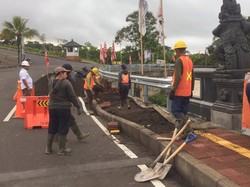Trotoar Jembatan Titi Sudamala yang Nyaris Jebol Akhirnya Diperbaiki