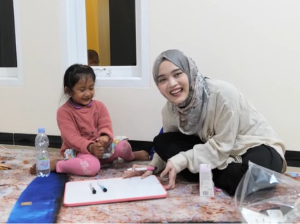 7 Potret Haru Putri Delina Bertemu Bintang Sang Adik, Kini Sudah Besar Bun