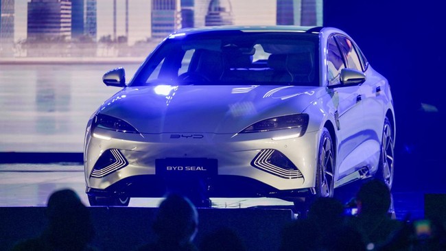 BYD, produsen mobil listrik baru masuk Indonesia, mengatakan mempertimbangkan nikel Indonesia untuk dijadikan bahan baku baterai.
