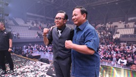 Prabowo Kirim Kue Ulang Tahun untuk Ari Lasso
