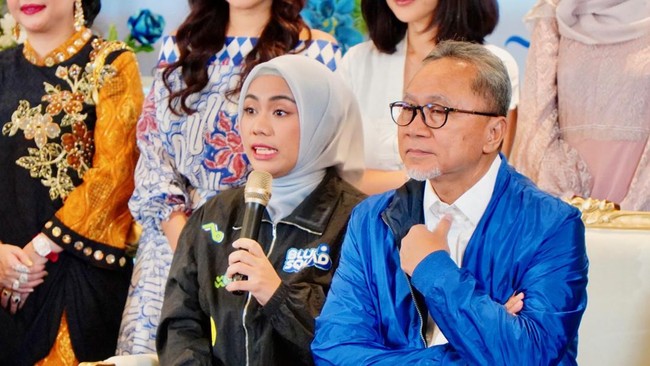 Partai Amanat Nasional itu adalah partai yang terdepan mendukung Jokowi, mendukung keberlanjutan, mendukung programnya Pak Jokowi, dan akad itu komitmen kuat.