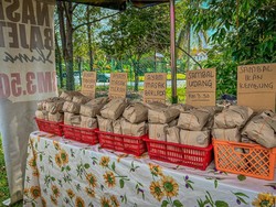 5 Kedai Ini Jual Makanan Terlalu Murah, Cari Untung atau Pahala?