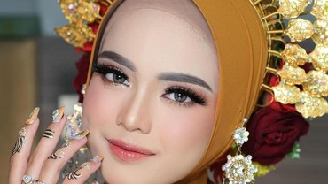 img-title Anak Pengusaha Batu Bara Serahkan Uang Panai Rp2 Miliar untuk Putri DA