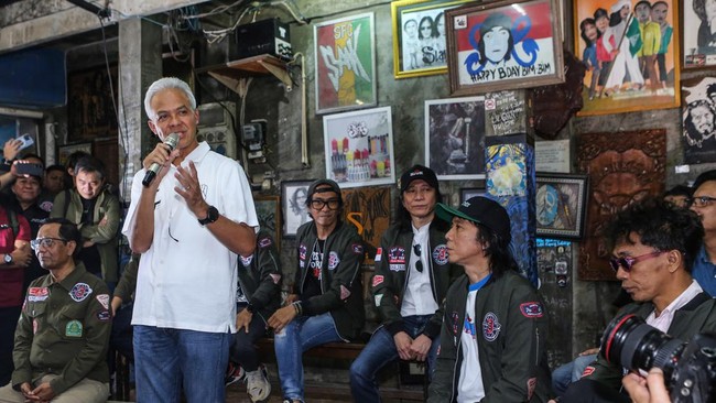 Slank memberikan syarat 'Revolusi Cinta' kepada pasangan Ganjar Pranowo-Mahfud MD terkait dukungannya di Pilpres 2024. Apa itu?