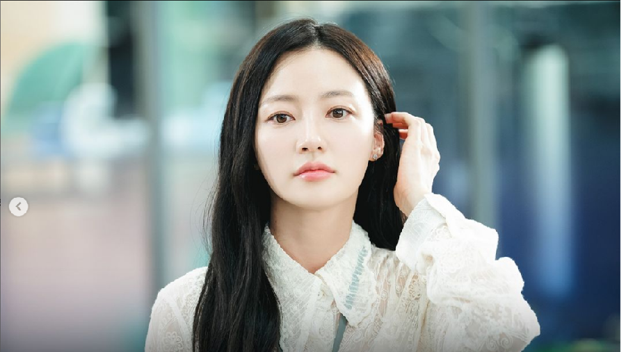 Song Ha Yoon, Pemeran Soo Min di Marry My Husband