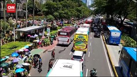 VIDEO: Kemacetan Jalan Sudirman usai Bubaran Massa Muslimat NU