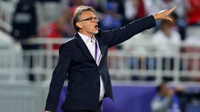 STY Tak Senang Troussier Dipecat Usai Vietnam Dibantai Indonesia