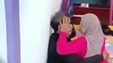 Viral Sepasang Sejoli Lansia Bercumbu di Kafe Saat Pengunjung Sepi Terekam CCTV