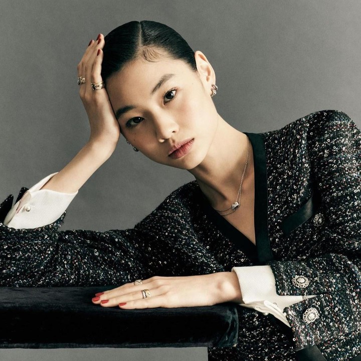 <p>Artis Korea terakhir yang diperkirakan segera menikah adalah Jung Ho Yeon dan Lee Dong Hwi, Bunda. Resmi berpacaran sejak 2015, keduanya maish terlihat saat screening VIP film <em>Rebound</em> pada April 2023 lalu. (Foto: Instagram @hoooooyeony)</p>