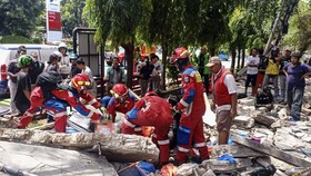 Tembok SPBU Tebet Roboh Tewaskan 3 Orang, Polisi Gali Kesaksian