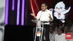 Cak Imin: Hormati Masyarakat Adat Bukan Pakai Pakaian Adat 17 Agustus