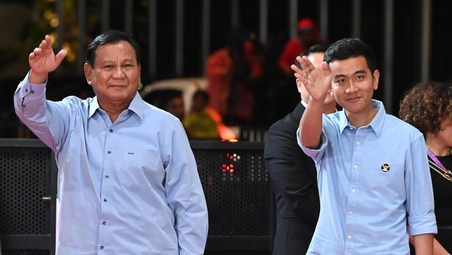 TKN memastikan program makan siang gratis langsung dilaksanakan begitu Prabowo-Gibran dilantik, tetapi bertahap.