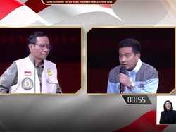 Mahfud Anggap Pertanyaan Ngawur Usai Gibran Bikin Gestur Cari Jawaban