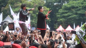 FOTO: Momen Kampanye Akbar Anies, Prabowo, Ganjar di Daerah