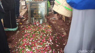 Jenazah Ayah Ammar Zoni Ditumpuk dengan Istri & Cucu, Ini Kata Khalid Basalamah