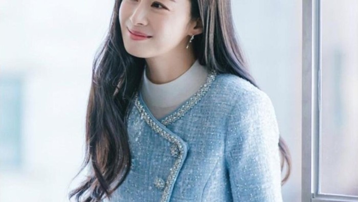 Cho Sam Dal akhirnya Bertemu Idola, Kim Tae Hee Tampil Cantik Bak Dewi di Drama 'Welcome to Samdal-ri'