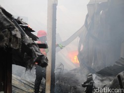 2 Jam Terbakar, Pasar Medang Blora Kini Sudah Padam