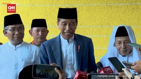 VIDEO: Jokowi Jawab Isu Menteri Mundur: Kabarnya dari Siapa?