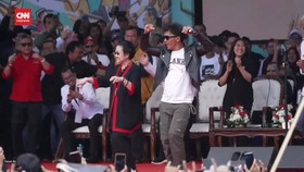 VIDEO: Momen Megawati Joget Bareng Slank di Kampanye Ganjar-Mahfud
