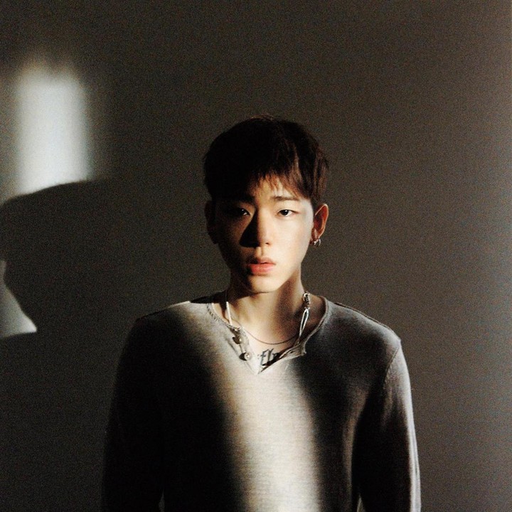 <p>Pada Januari 2023, Zico dari Block B mendirikan agensinya, KOZ Entertainment. Pada November 2023, agensinya diakuisisi oleh Big Hit Entertainment, memperkuat posisi idol K-Pop gen-3 ini sebagai produser musik Korea. (Foto: Instagram @koz_entofficial)</p>