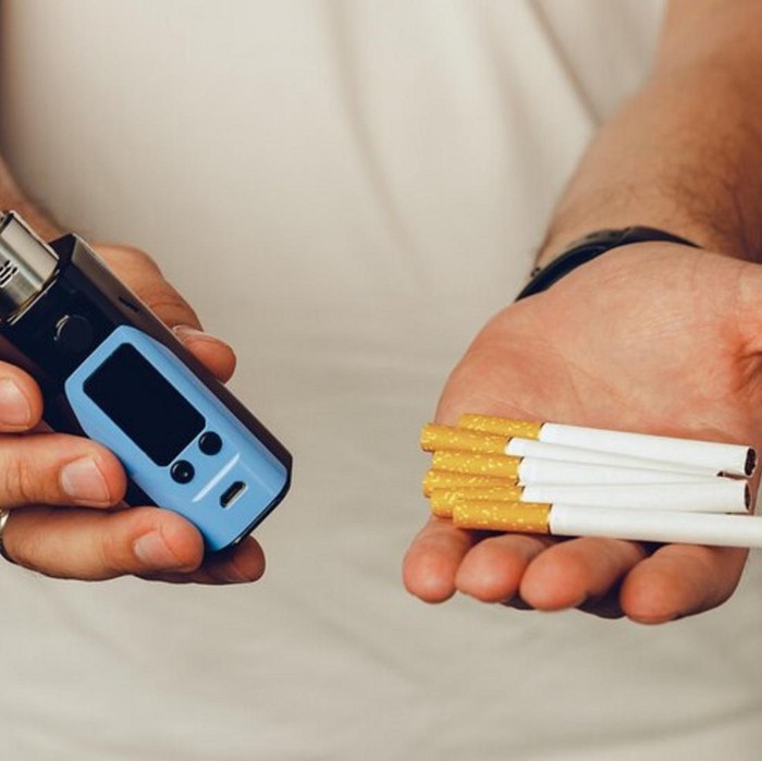 Bahaya vape untuk kesehatan/Foto: Freepik/fabrikasimf