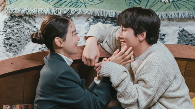 Welcome to Samdal-ri cetak rating tertingginya, 12,3 persen, melalui episode akhir (ending) yang tayang pada Minggu (21/2). 