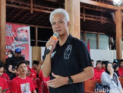 Jokowi Bertemu Sri Sultan HB X, Ganjar: Saya Diterima Pertama-Diskusi 2 Jam