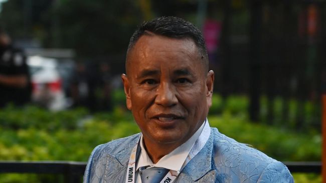 Hotman Paris ungkap diminta Aden Wong jadi kuasa hukum anak-anaknya dengan Amy BMJ atas kasus yang menjerat mereka.