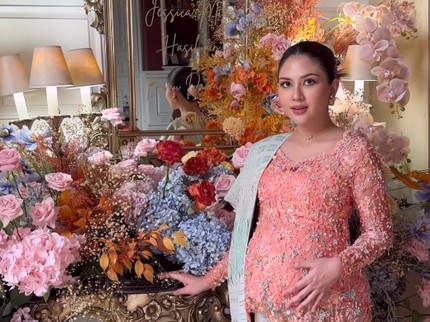 7 Potret Acara 7 Bulanan Jessica Mila, Digelar dengan Prosesi Adat Batak Mambosuri