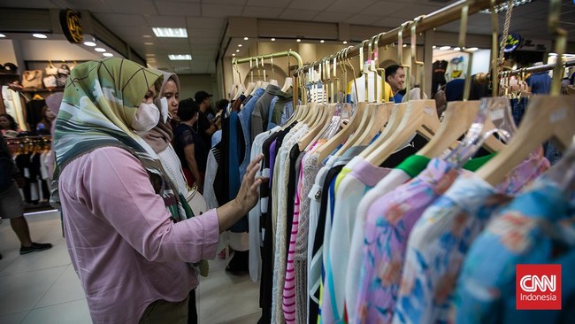 Kementerian Perdagangan (Kemendag) akan mengenakan bea masuk hingga 200 persen untuk barang-barang impor asal China.