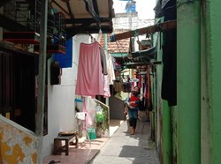 Maling CD Perempuan Teror Warga Mergosono Kota Malang
