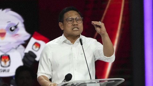Cak Imin mengingatkan program bansos berasal dari APBN yang duitnya dari rakyat. Sehingga tak boleh ada yang mengklaim untuk kepentingan pribadi.
