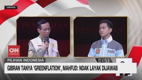 VIDEO: Momen Gibran dan Mahfud MD Cari-cari Jawaban