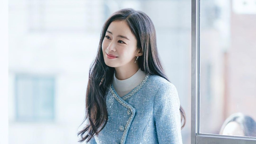 Penampilan Kim Tae Hee sebagai cameo drama Korea Welcome to Samdalri Penampilan Kim Tae Hee sebagai cameo drama Korea Welcome to Samdalri