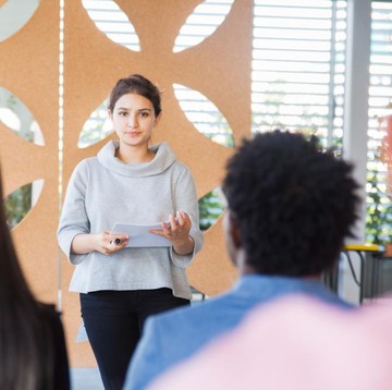 5 Teknik Ampuh Atasi Demam Panggung Menurut Para Profesional, Wajib Dipraktikkan!