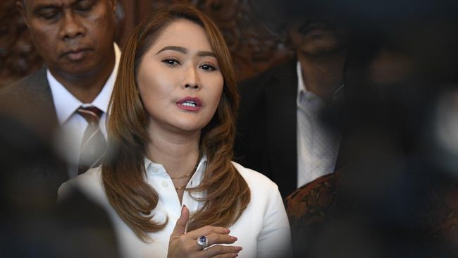 Inul Daratista menyebut wacana kenaikan pajak hiburan bisa membuat pendapatan musisi turun.