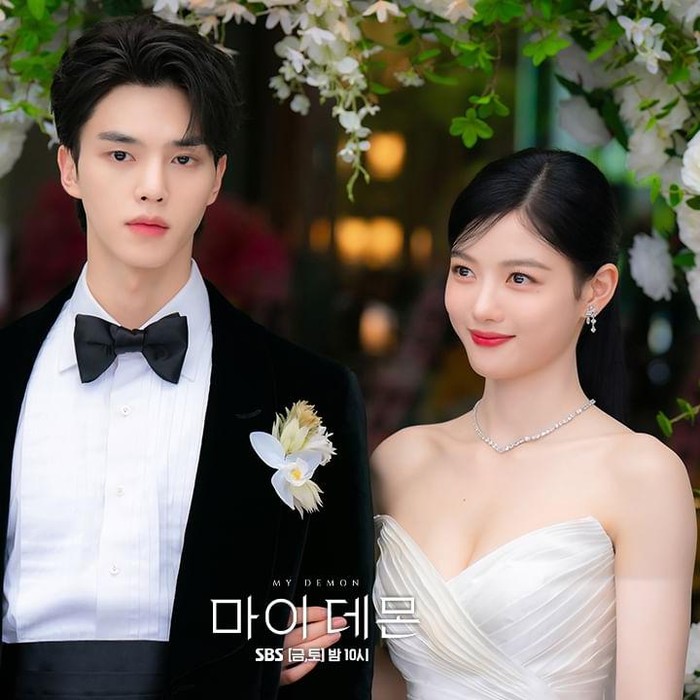 Potret Song Kang dan Kim Yoo Jung dalam drama 'My Demon'