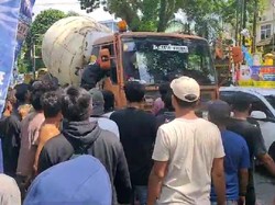 Dilarang Lewat Jalan Umum, Ratusan Sopir Angkutan Batu Bara di Jambi Demo