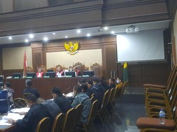 Prasetyo Edi Debat Panas Vs Pengacara Terdakwa di Sidang Kasus Lahan DP Rp 0