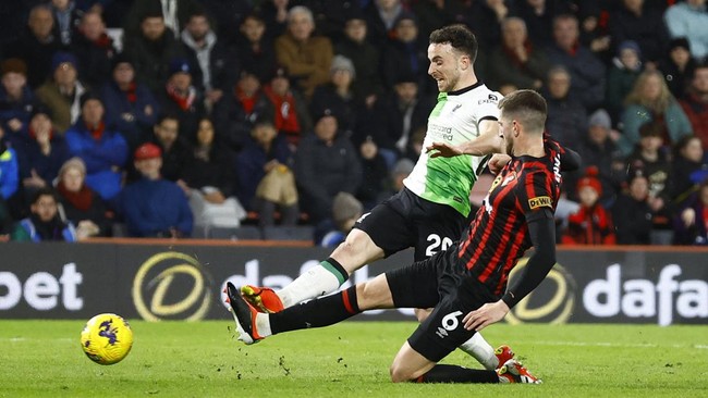 Pihak kepolisian Spanyol, Guardia Civil telah merilis pernyataan terkait kecelakaan lalu lintas yang menyebabkan pemain Liverpool, Diogo Jota, meninggal dunia.