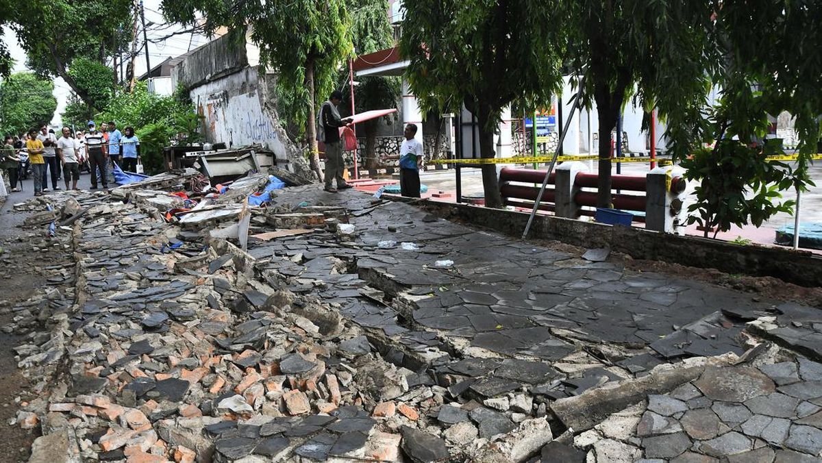 Tembok Pembatas SD di Sleman Roboh Timpa Peserta Jalan Sehat, 10 Luka