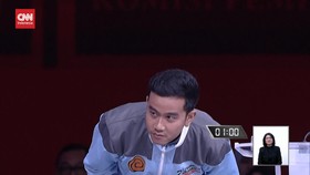 VIDEO: Momen Aksi Gibran Yang Disebut Gimmick Jawab Pertanyaan Mahfud